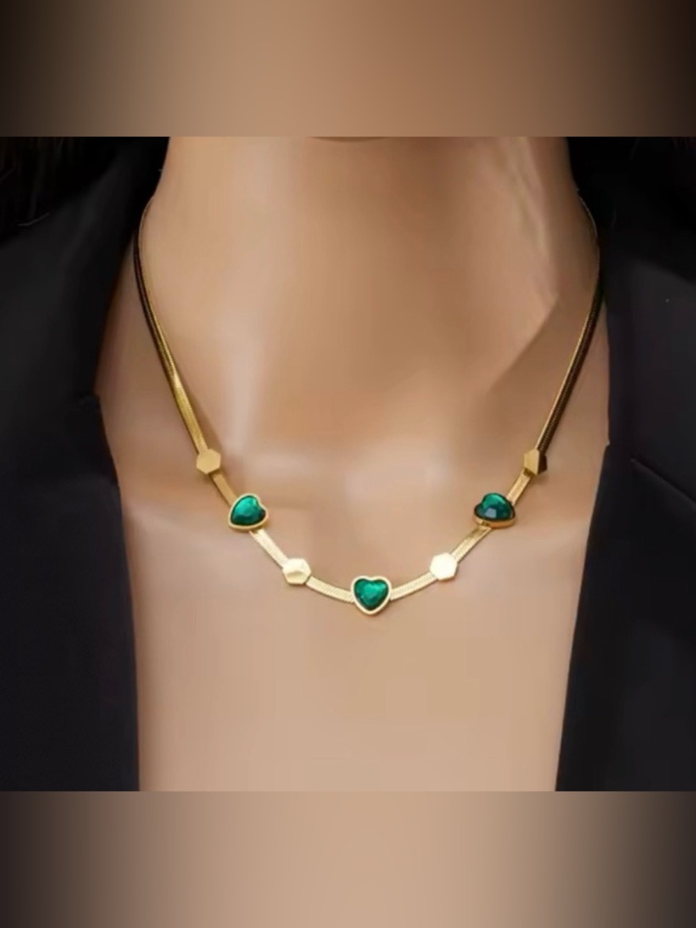 Chic 18k Gold plated stainless steel and Green Heart Necklace